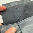 Belt Bag Bottega Veneta en piel de becerro gris