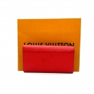 Billetera Louis Vuitton color rojo