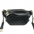 Bolso Chanel en piel negra acolchada