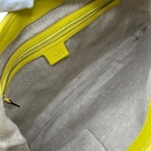 Bolso Gucci Jackie de la línea Flora amarilla