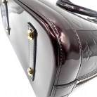 Bolso Louis Vuitton Alma PM en charol color amaranto