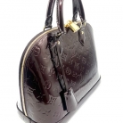 Bolso Louis Vuitton Alma PM en charol color amaranto