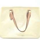 Borsa Louis Vuitton Brentwood in pelle verniciata bianco sporco