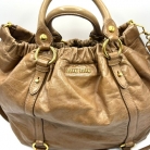 Bolso Miu Miu en cuero caqui grande