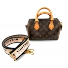 Borsa Louis Vuitton Speedy nano con tracolla.