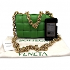 Bottega Veneta Cassette Chain Bag en cuero verde