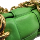 Bottega Veneta Cassette Chain Bag en cuero verde
