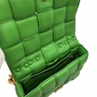 Bottega Veneta Cassette Chain Bag en cuero verde