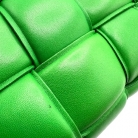 Bottega Veneta Cassette Chain Bag en cuero verde