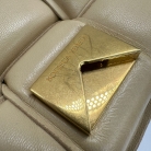 Bottega Veneta Chain Cassette in pelle imbottita beige