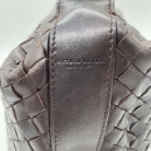 Bottega Veneta marrón de mano