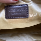 Bottega Veneta marrón de mano