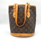 Bucket Marais PM Louis Vuitton