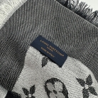 Louis Vuitton Monogram Classic scarf in grey and black