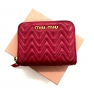 Portafoglio Miu Miu in pelle trapuntata rossa