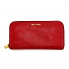 Cartera Miu Miu en cuero martillado rojo