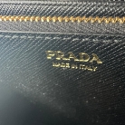 Cartera Prada