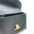 Céline Nino Medium