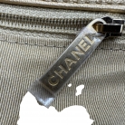 Chanel 19 in pelle dorata