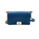 Chanel Boy pelle blu