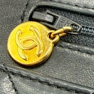 Chanel Classic Flap in pelle di agnello mongolo nero