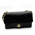 Chanel Classic Flap in pelle di agnello mongolo nero