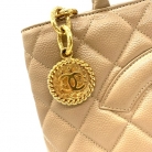 Chanel medaillon