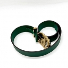 cinturón Gucci con hebilla de pedrería