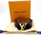 Cintura iniziale Louis Vuitton in pelle nera