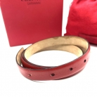 Cinturón Valentino Garavani rojo con aplique de brillantes en forma de hoja