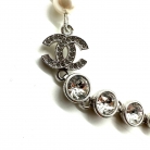 Colgante Chanel perlas