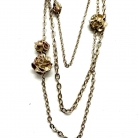 collana Dior con motivo a rose