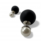 Dior Tribales – Pendientes de botón con perlas de resina