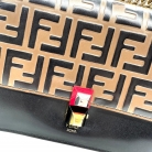 Fendi borsa Kan I F in pelle e vernice