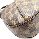 Thames MM sí Louis Vuitton