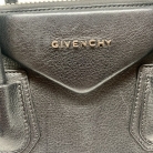 Givenchy Antígona