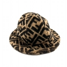 gorro fendi