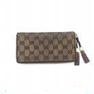 Gucci GG Supreme Zip Around