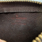 Key Pouch damier Louis Vuitton.