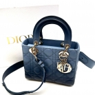 Lady Dior in pelle blu a sfumatura