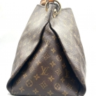 Louis Vuitton Artsy Monogram