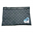 Louis Vuitton – Clutch