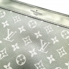 Louis Vuitton – Clutch