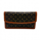 louis-vuitton-clutch-dame-monogram