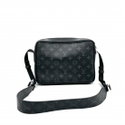 Louis Vuitton Discovery Messenger