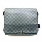 Louis Vuitton District MM