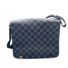 Louis Vuitton District PM