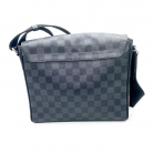 Louis Vuitton District PM
