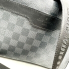 Louis Vuitton Messenger District PM