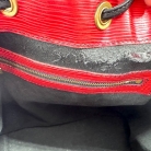 Louis Vuitton Noè Epi rojo